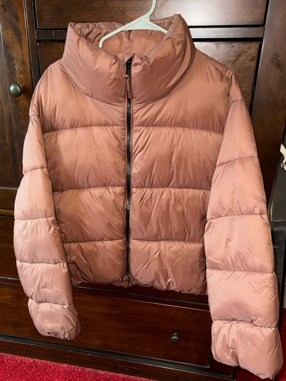 Old Navy Cropped Puffer Jacket in Coral